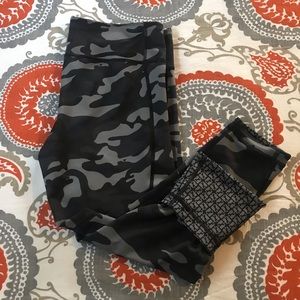 Vineyard Vines Athletic Leggings - L